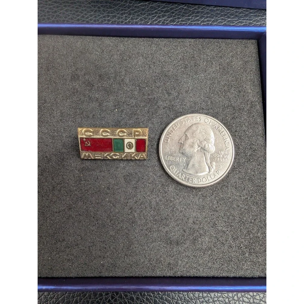 Vintage 1960s Olympic USSR Mexico Friendship Flags Enamel Pin Badge Soviet CCCP